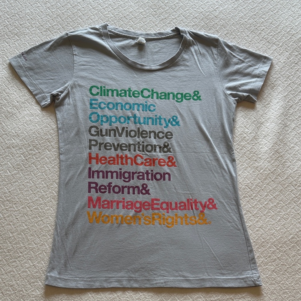 BarackObama.com Graphic Tee with Colorful “&” Text